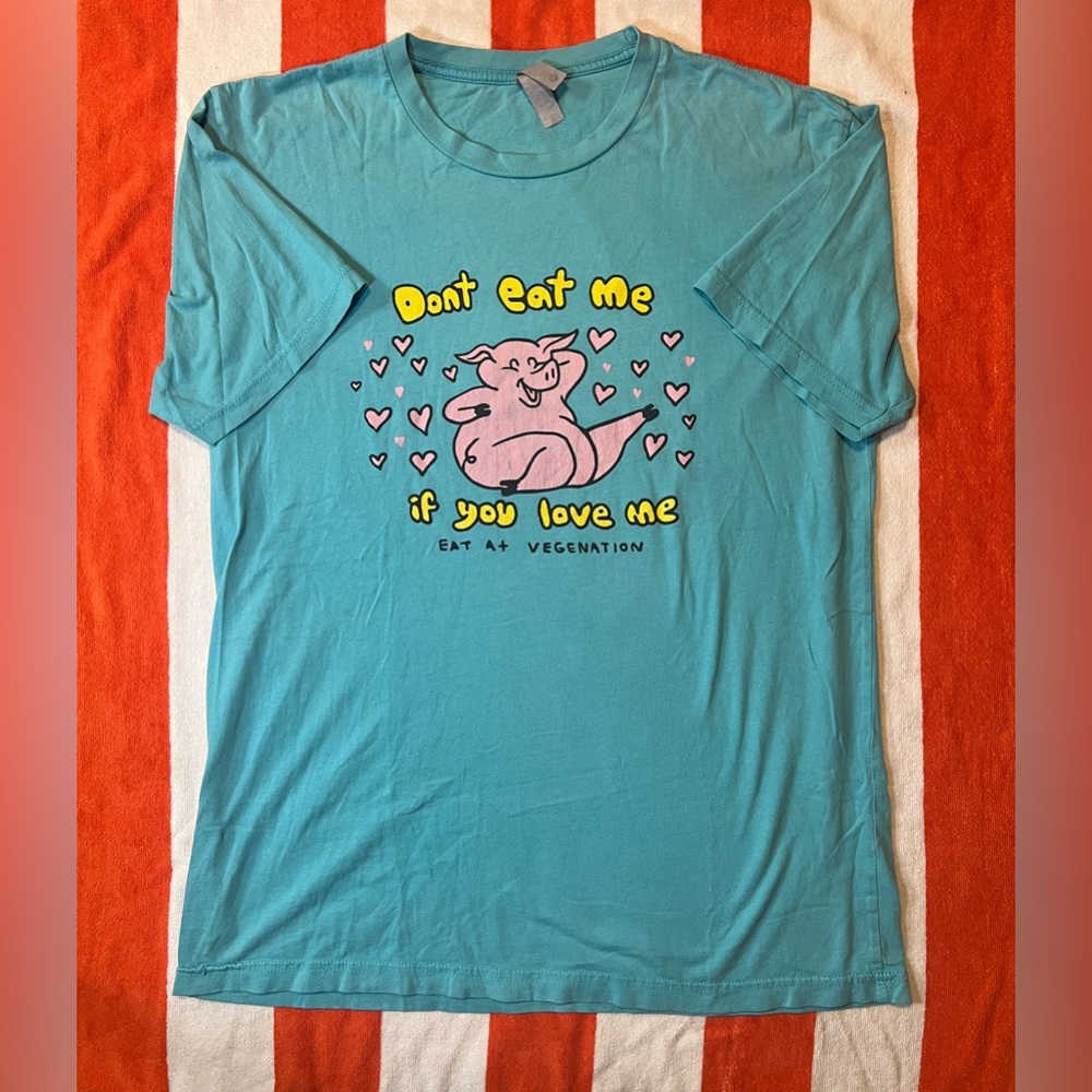 Vegan/Piggy Graphic T-shirt